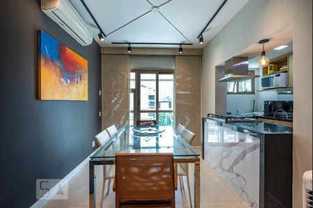 Sala de apartamento para alugar com 2 quartos, 85m² em Leblon, Rio de Janeiro