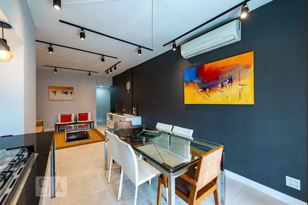 Sala de apartamento para alugar com 2 quartos, 85m² em Leblon, Rio de Janeiro