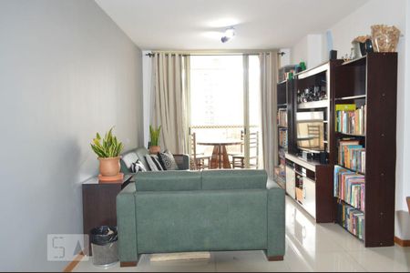 Sala de Apartamento com 3 quartos, 118m² Icaraí