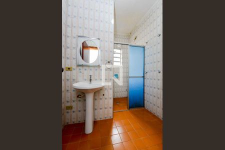 Casa para alugar com 240m², 3 quartos e 2 vagasBanheiro Social