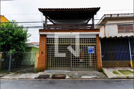 Casa para alugar com 240m², 3 quartos e 2 vagasFachada