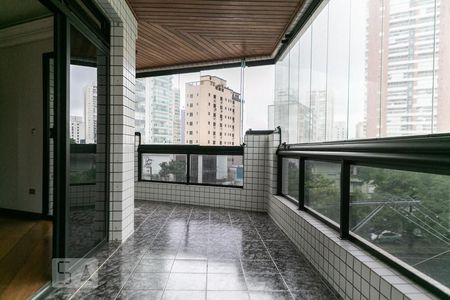 Apartamento para alugar com 273m², 4 quartos e 3 vagasSacada