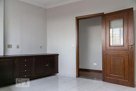 Apartamento para alugar com 273m², 4 quartos e 3 vagasCopa