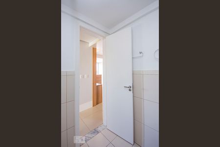 Apartamento para alugar com 68m², 2 quartos e 2 vagasBanheiro 
