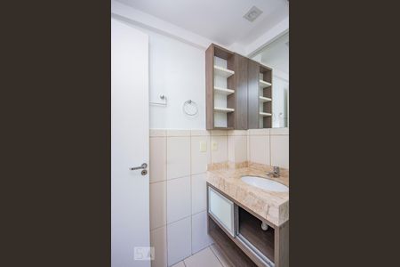 Apartamento para alugar com 68m², 2 quartos e 2 vagasBanheiro 