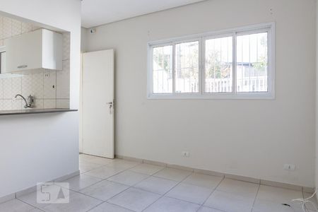 Sala de casa para alugar com 2 quartos, 65m² em Vila Romana, São Paulo