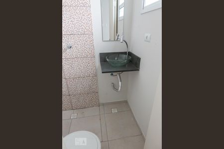 Banheiro da Suíte de casa para alugar com 2 quartos, 65m² em Vila Romana, São Paulo