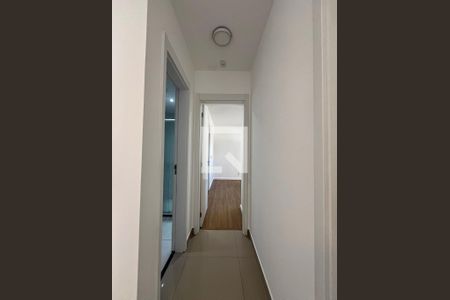 Corredor de apartamento à venda com 2 quartos, 60m² em Vila das Mercês, São Paulo