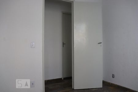 Quarto 1 de apartamento para alugar com 2 quartos, 55m² em Taquara, Rio de Janeiro