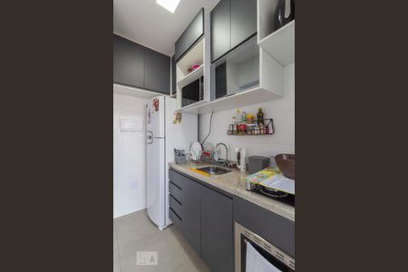 Apartamento à venda com 44m², 2 quartos e 1 vaga Apartamento à venda com 44m², 2 quartos e 1 vagaCozinha e Área de Serviço