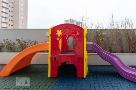 Apartamento à venda com 44m², 2 quartos e 1 vaga Apartamento à venda com 44m², 2 quartos e 1 vagaÁrea comum - Playground
