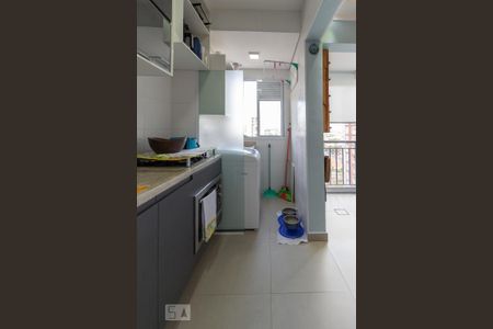 Apartamento à venda com 44m², 2 quartos e 1 vaga Apartamento à venda com 44m², 2 quartos e 1 vagaCozinha e Área de Serviço