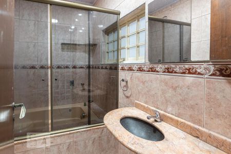 Casa para alugar com 130m², 4 quartos e sem vagaBanheiro