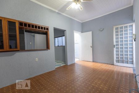 Sala de casa para alugar com 4 quartos, 130m² em Além Ponte, Sorocaba