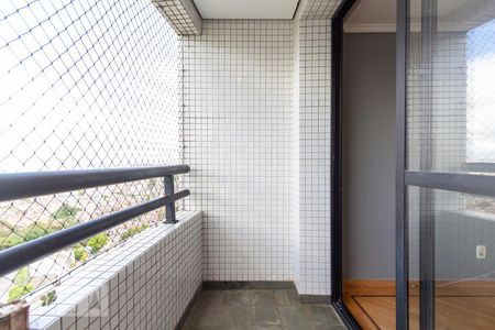 Apartamento à venda com 68m², 2 quartos e 2 vagasVaranda da sala