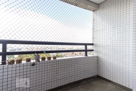 Apartamento à venda com 68m², 2 quartos e 2 vagasVaranda da sala