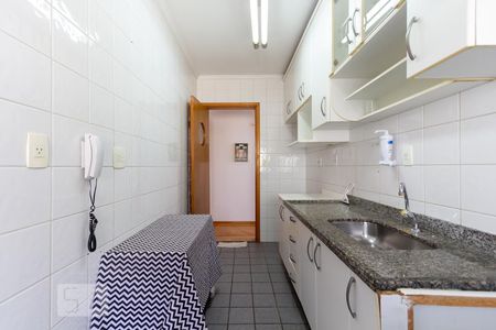 Apartamento à venda com 68m², 2 quartos e 2 vagasCozinha