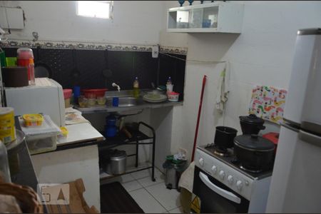Cozinha de apartamento para alugar com 2 quartos, 70m² em Brotas, Salvador