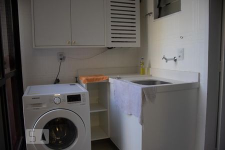 Apartamento à venda com 98m², 2 quartos e 1 vagaÁrea de Serviço