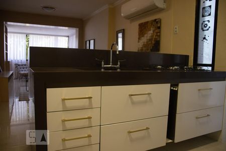 Apartamento à venda com 98m², 2 quartos e 1 vagaCozinha