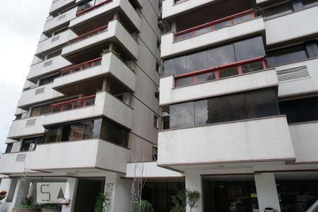 Apartamento à venda com 98m², 2 quartos e 1 vagaFachada