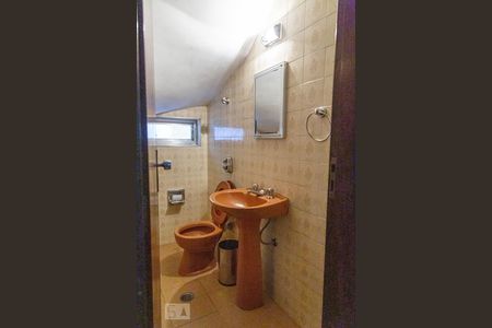 Casa à venda com 208m², 5 quartos e 3 vagasLavabo