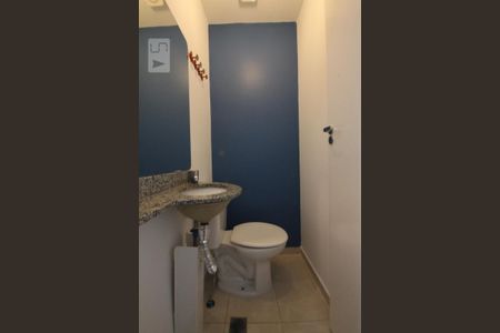 Banheiro de apartamento para alugar com 2 quartos, 64m² em Jardim Ampliação, São Paulo