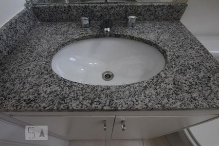 Apartamento para alugar com 64m², 2 quartos e 2 vagasBanheiro da Suíte 2