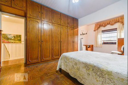 Casa à venda com 240m², 3 quartos e 2 vagasSuite 1
