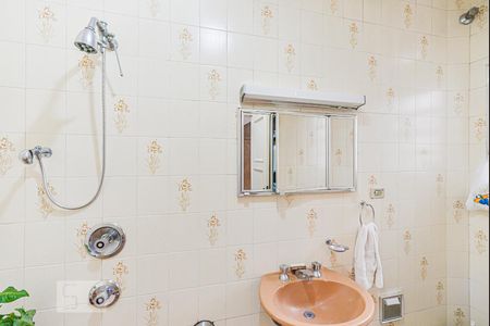 Casa à venda com 240m², 3 quartos e 2 vagasBanheiro da Suite 1