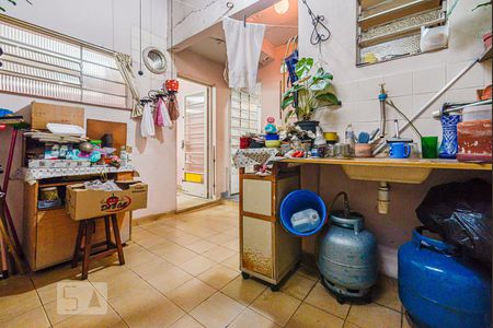 Casa à venda com 240m², 3 quartos e 2 vagasQuintal nos Fundos