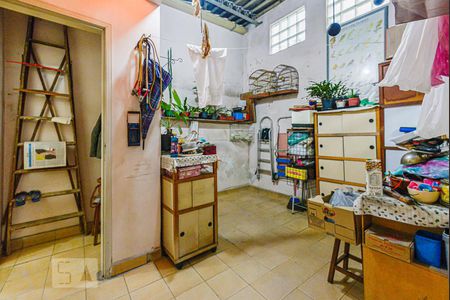 Casa à venda com 240m², 3 quartos e 2 vagasQuintal nos Fundos