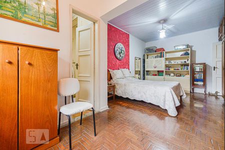 Casa à venda com 240m², 3 quartos e 2 vagasSuite 1