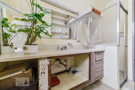 Casa à venda com 240m², 3 quartos e 2 vagasBanheiro