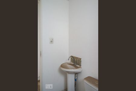 Apartamento à venda com 53m², 2 quartos e 1 vaga Apartamento à venda com 53m², 2 quartos e 1 vagaBanheiro