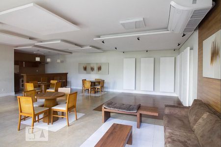 Apartamento à venda com 53m², 2 quartos e 1 vaga Apartamento à venda com 53m², 2 quartos e 1 vagaÁrea comum - Salão de festas