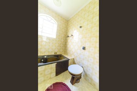 Casa à venda com 500m², 4 quartos e 8 vagasBanheiro Social 1