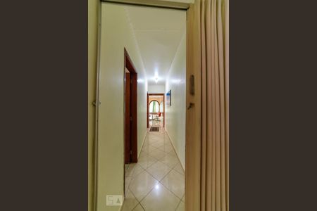 Casa à venda com 500m², 4 quartos e 8 vagasCorredor