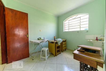 Casa à venda com 500m², 4 quartos e 8 vagasCozinha e Área de Serviço