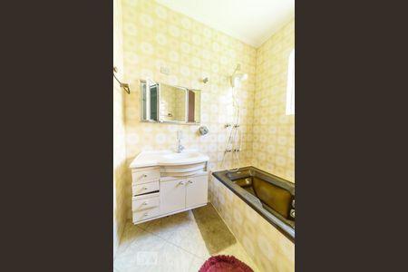 Casa à venda com 500m², 4 quartos e 8 vagasBanheiro Social 1