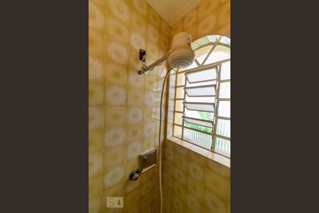 Casa à venda com 500m², 4 quartos e 8 vagasBanheiro da Suíte 1 - Chuveiro