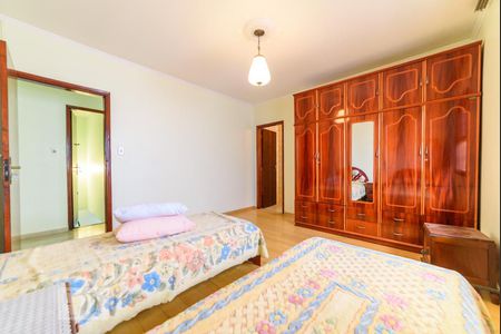 Casa à venda com 500m², 4 quartos e 8 vagasSuíte 1