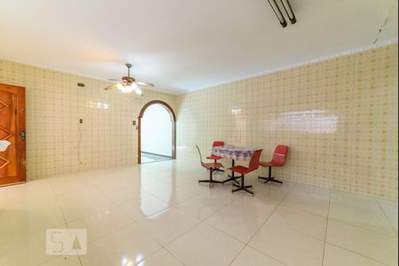 Casa à venda com 500m², 4 quartos e 8 vagasCozinha