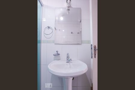 Banheiro de apartamento para alugar com 1 quarto, 45m² em Água Branca, São Paulo