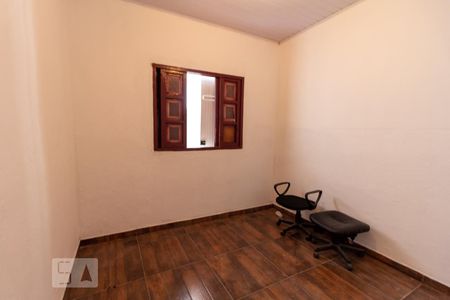 Casa à venda com 100m², 4 quartos e 2 vagas Casa à venda com 100m², 4 quartos e 2 vagasQuarto 2