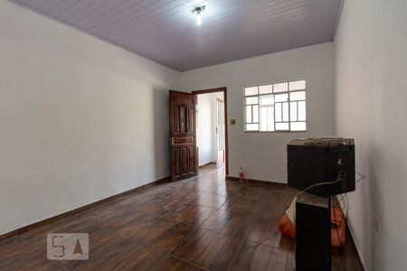 Casa para alugar com 100m², 4 quartos e 2 vagasSala