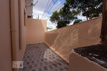 Casa à venda com 100m², 2 quartos e sem vagaQuintal