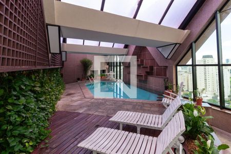 Studio para alugar com 42m², 1 quarto e 1 vaga Studio para alugar com 42m², 1 quarto e 1 vagaÁrea comum - Piscina