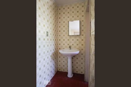 Casa à venda com 400m², 1 quarto e 1 vaga Casa à venda com 400m², 1 quarto e 1 vagaBanheiro