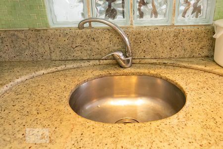 Apartamento à venda com 80m², 2 quartos e sem vagaCozinha - Torneira